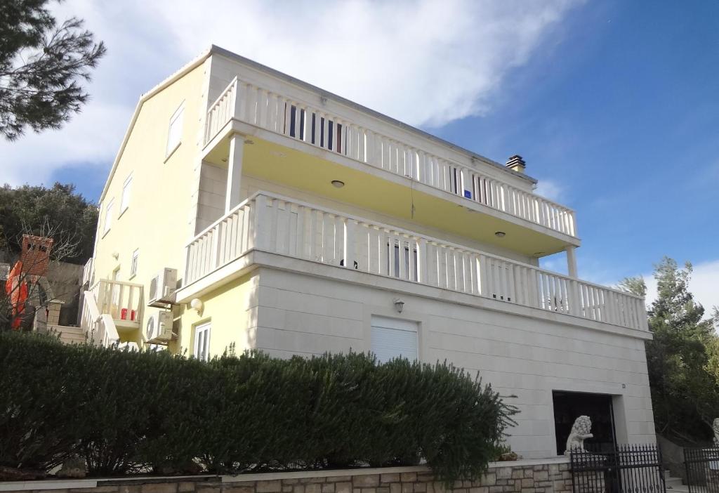 Budova, kde se apartmán nachází