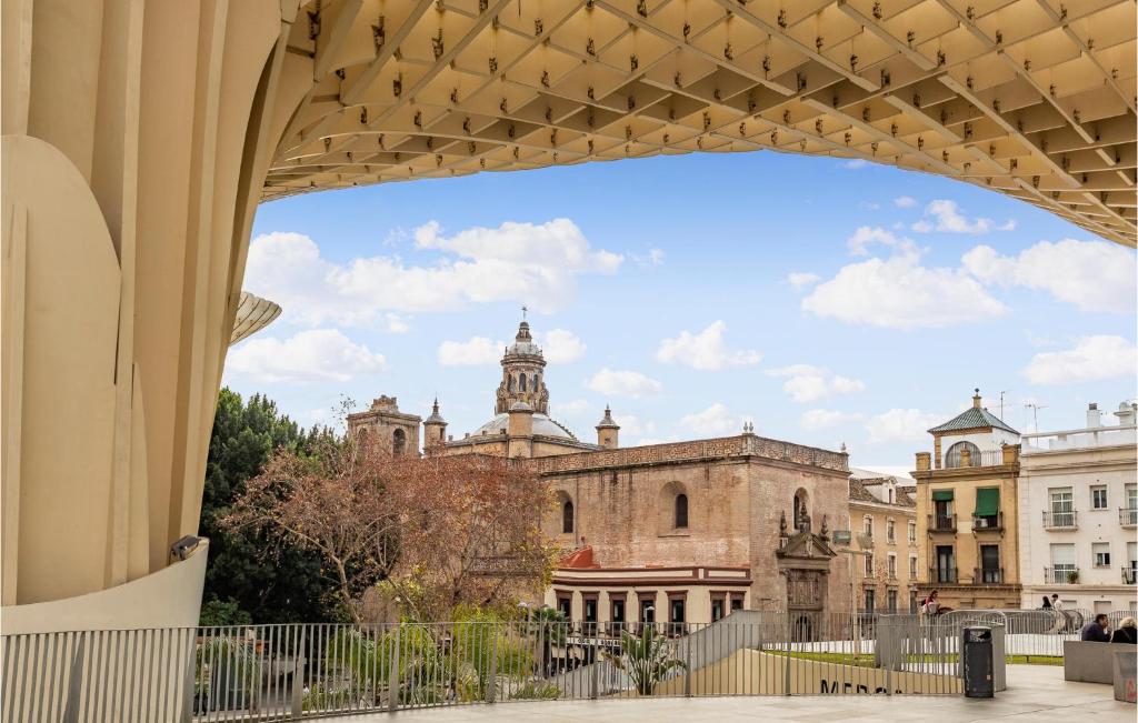 Amazing apartment in Sevilla with WiFi and 2 Bedrooms ...