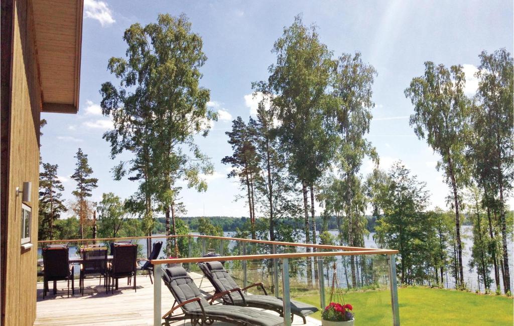 Beautiful Home In Skillingaryd With Sauna