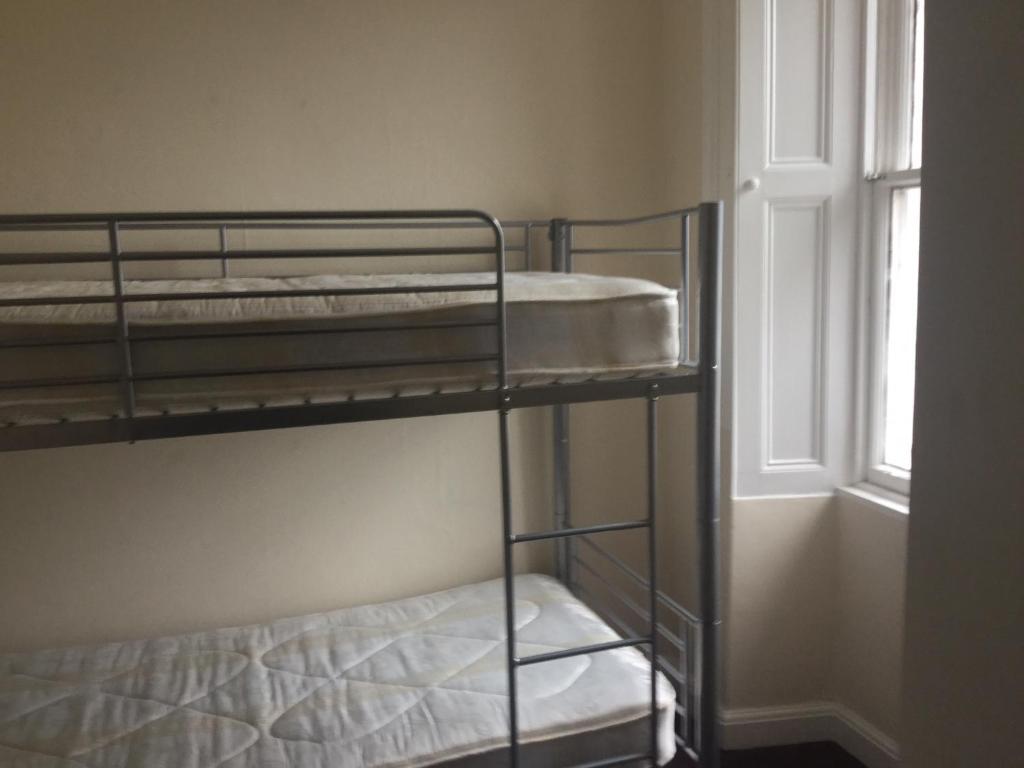 The Heights Bunkhouse - Bed In 8-Bed Mixed Dormitory Room