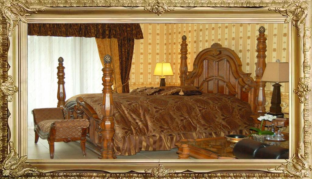 Postel nebo postele na pokoji v ubytování Burg Hotel Romantik