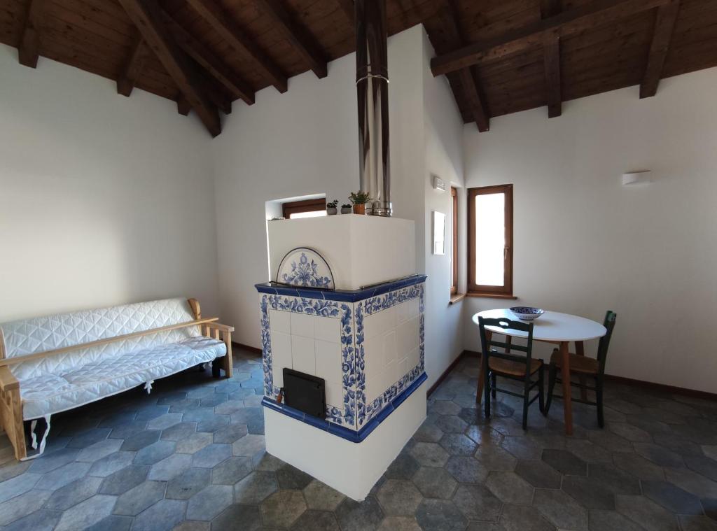 Łóżko lub łóżka w pokoju w obiekcie Hotel Bed & Bike Ledro