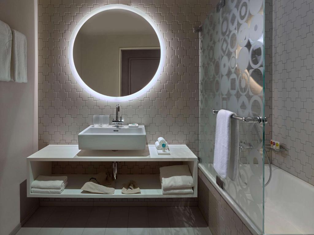 Koupelna v ubytování Hyatt Place Zurich Airport the Circle