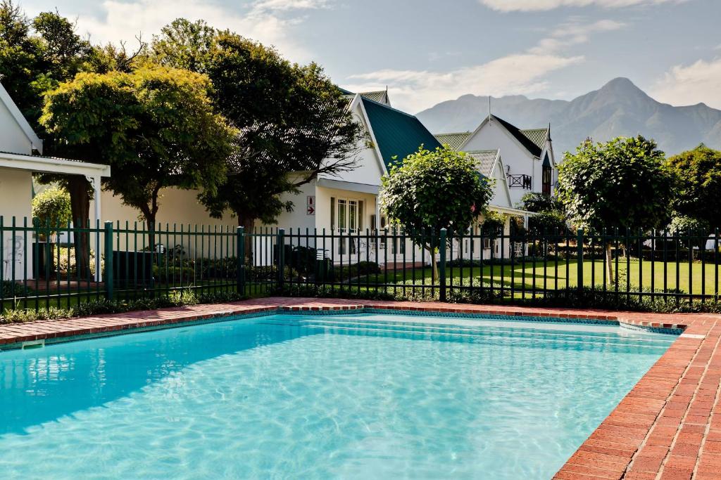 Protea Hotel by Marriott George King George - Image 41