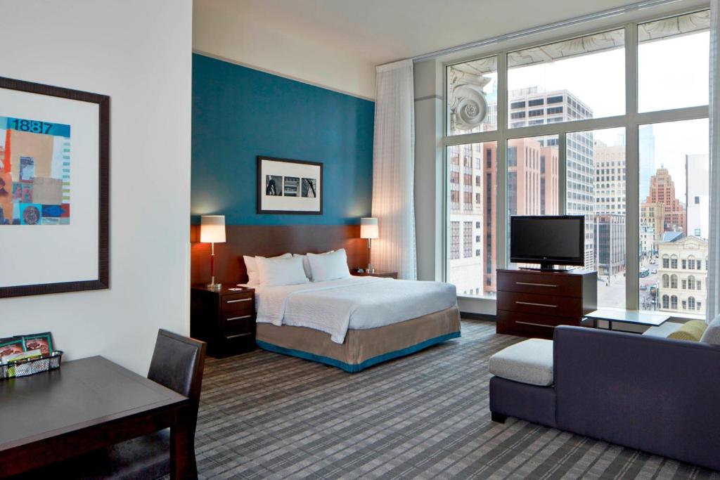 Residence Inn Milwaukee Downtown - Housity