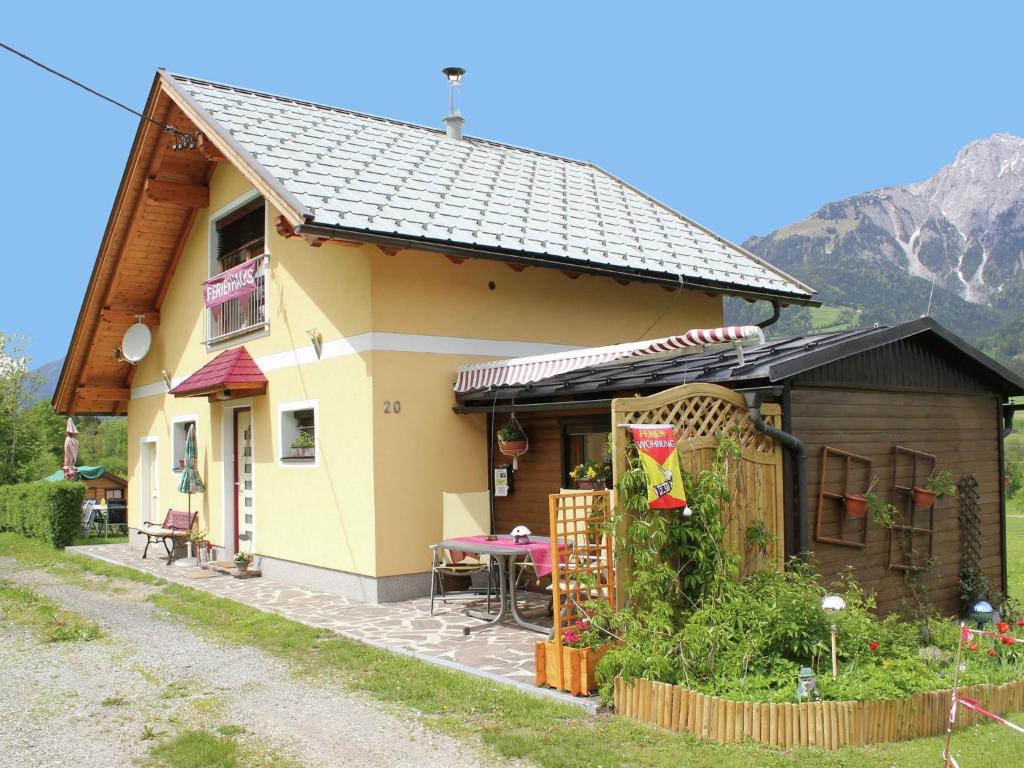 Idyllic Holiday Home in a beautiful location in Gail Valley