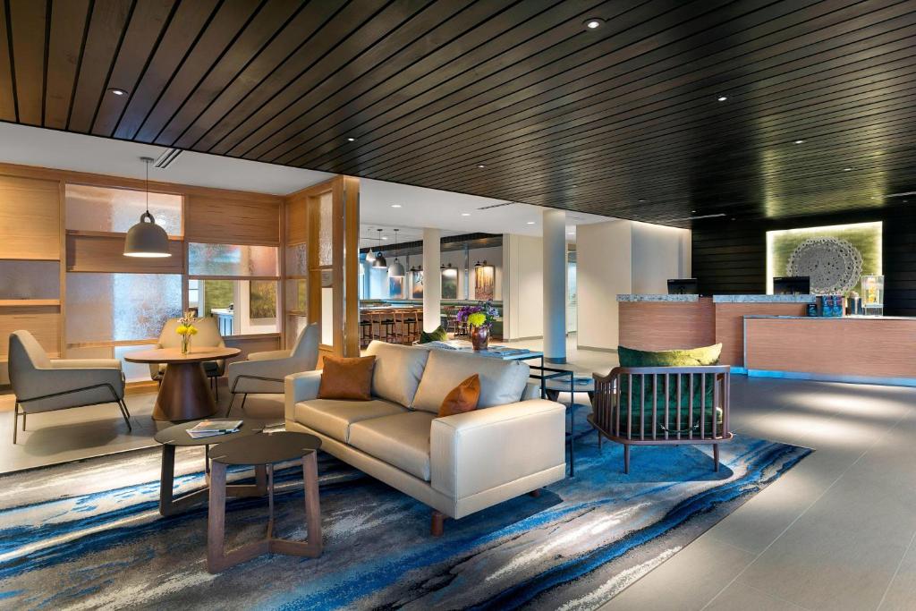 Istumisnurk majutusasutuses Fairfield Inn & Suites by Marriott Shelby
