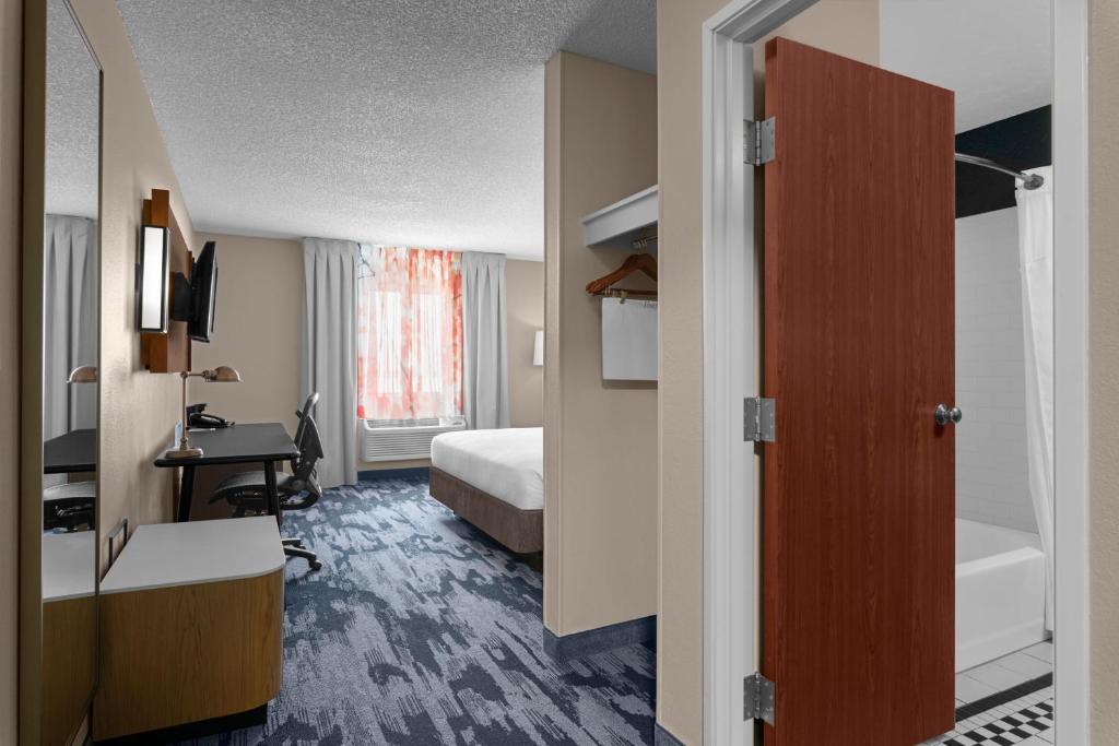 Postel nebo postele na pokoji v ubytování Fairfield Inn Kennewick
