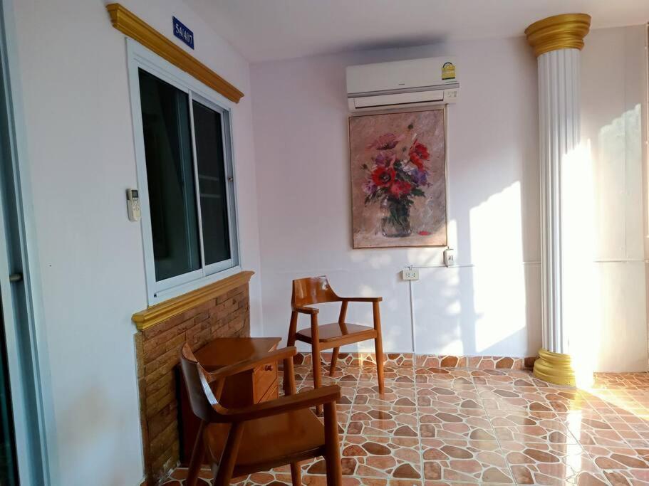 Posezení v ubytování Doungduan Hostel
