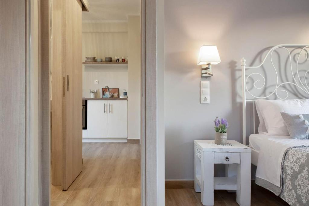 Lilly Apartments - 10