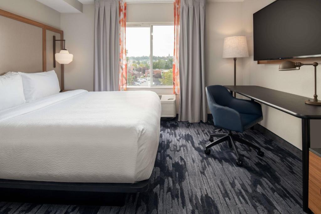 Postel nebo postele na pokoji v ubytování Fairfield Inn Spokane Downtown
