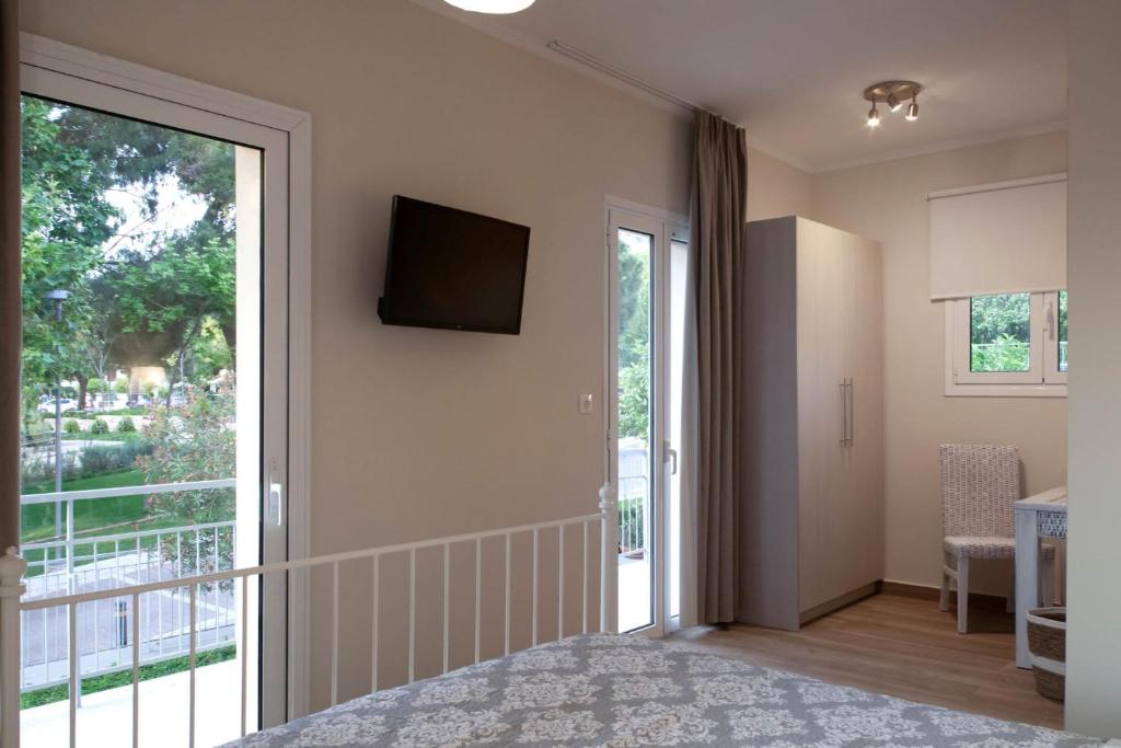 Lilly Apartments - 7