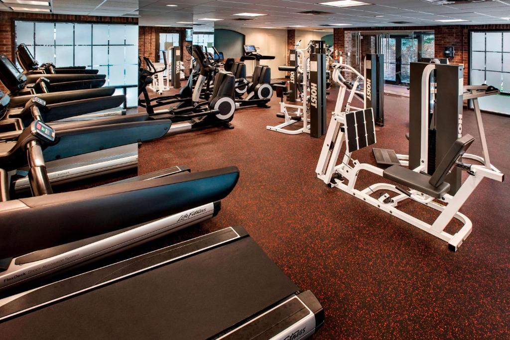 Fitness centrum a/nebo fitness zařízení v ubytování Princeton Marriott at Forrestal