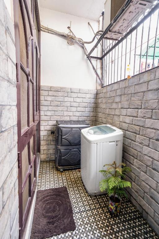 Fotografie z fotogalerie ubytování Homlee-Villa Luxury-2BHK-Anand Vihar-Ramprastha v destinaci Ghaziabád