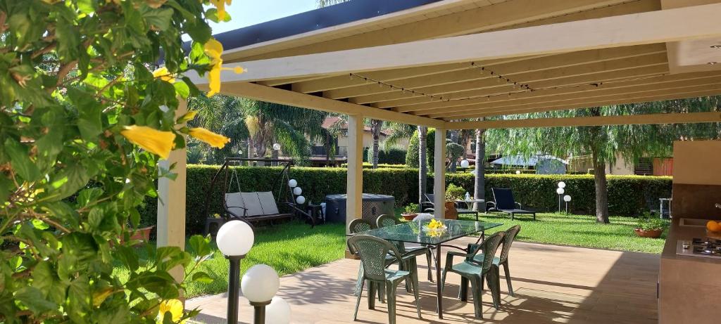Villa Achillea - villetta con jacuzzi privata e piscina condominiale,  Mascali – Updated 2023 Prices