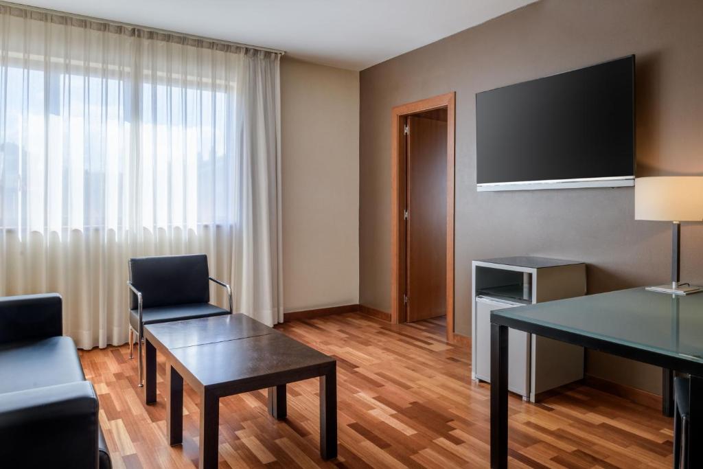 TV a/nebo společenská místnost v ubytování AC Hotel Guadalajara by Marriott, Spain