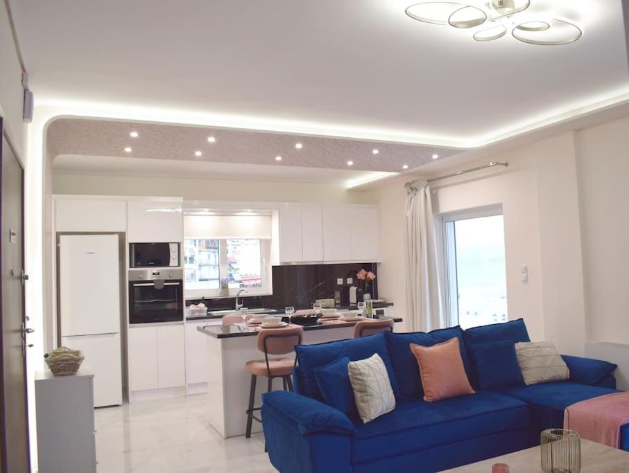 Seafront Luxury Apartment - Two-Bedroom Apartment