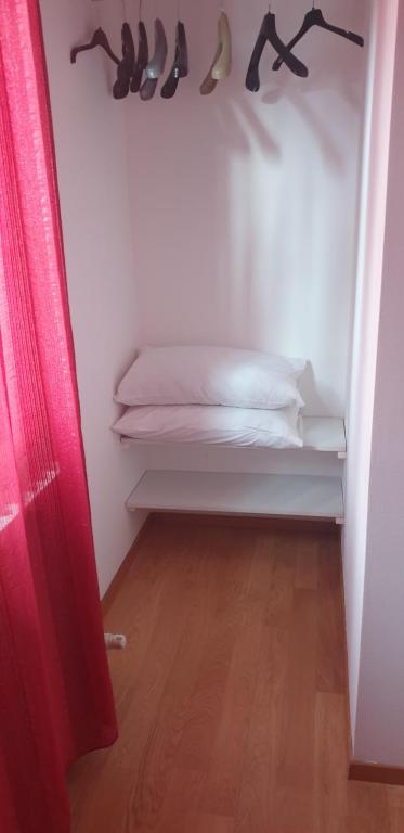 Kép Monteceneri 9 B&b szállásáról Rhóban a galériában