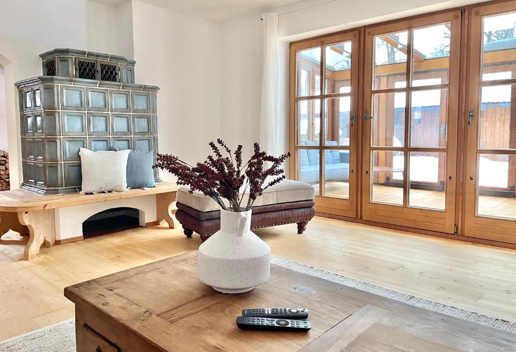 Fotografie z fotogalerie ubytování Ferienhaus Weißachdamm am Tegernsee v destinaci Rottach-Egern