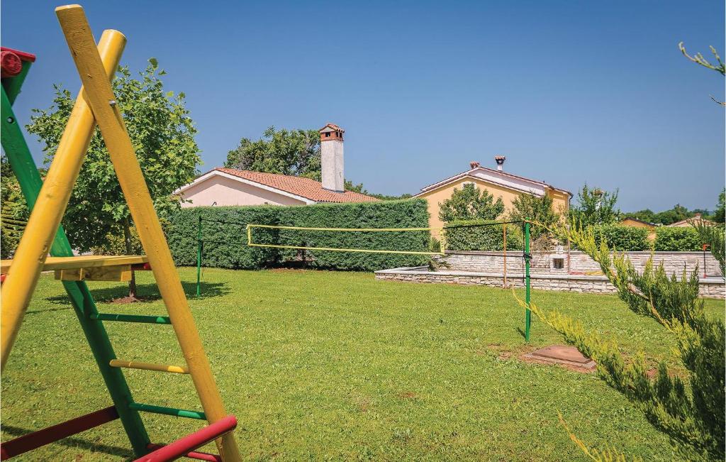 Detský kútik v ubytovaní 5 Bedroom Beautiful Home In Labin