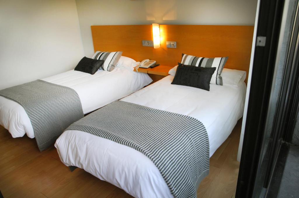 Hotel Txintxua - Habitación Doble Con Baño Privado