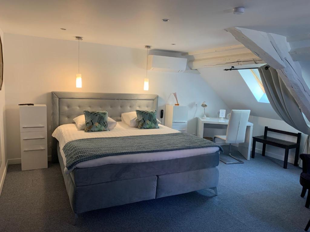 Hôtel SPA Au Cheval Blanc - Chambres climatisées – photo 8