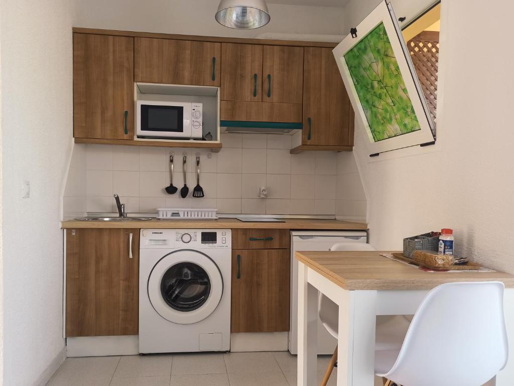 A kitchen or kitchenette at ElRincónDeSara