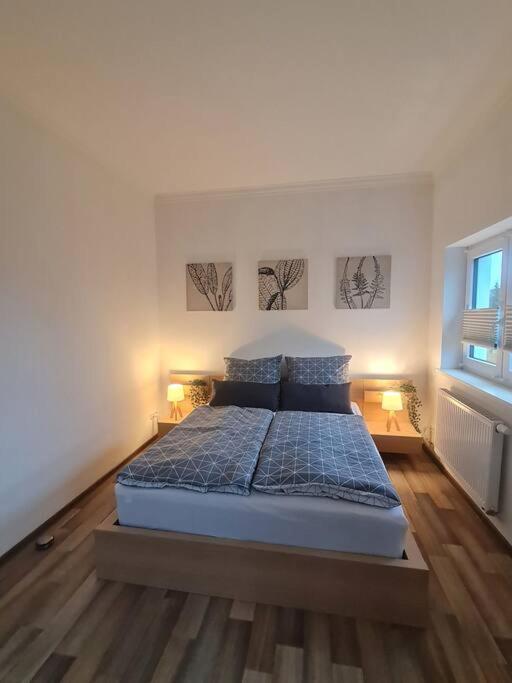 Postel nebo postele na pokoji v ubytování Ferienwohnung Sonneberg