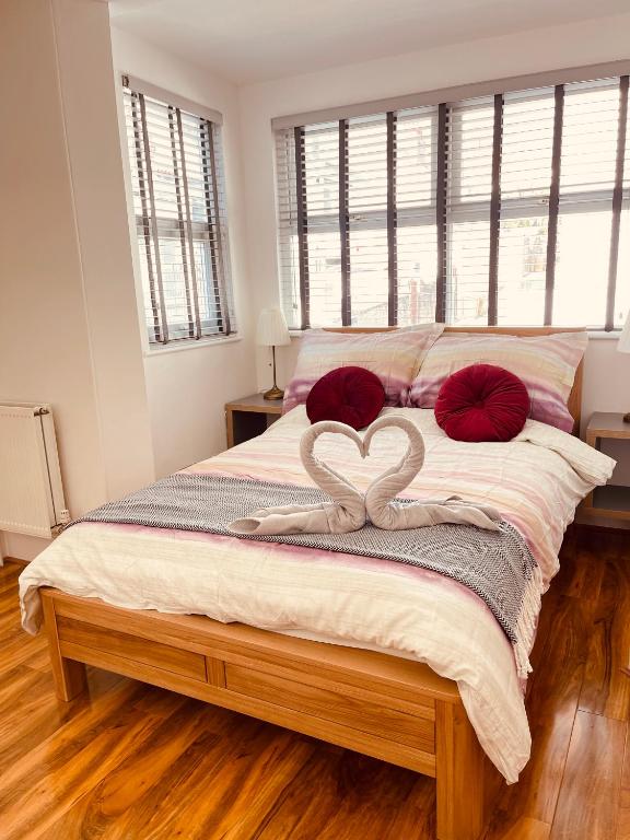 Postel nebo postele na pokoji v ubytování Modern Luxury 3 bed house