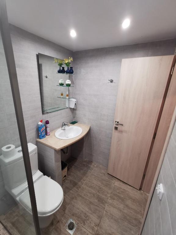 Kúpeľňa v ubytovaní Orange_Blue_Aparment №1