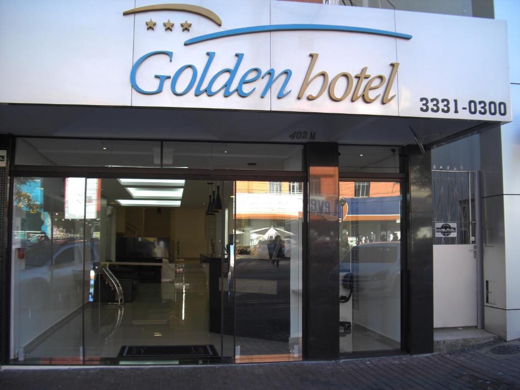  Golden Hotel