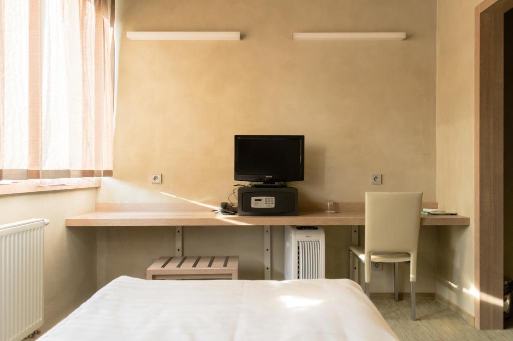 Pivotel MMX - Single Room - Disability Access