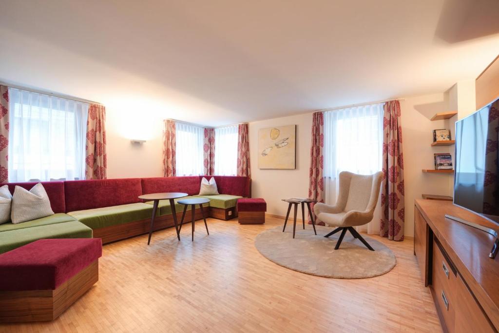 TV a/nebo společenská místnost v ubytování Hotel Montana