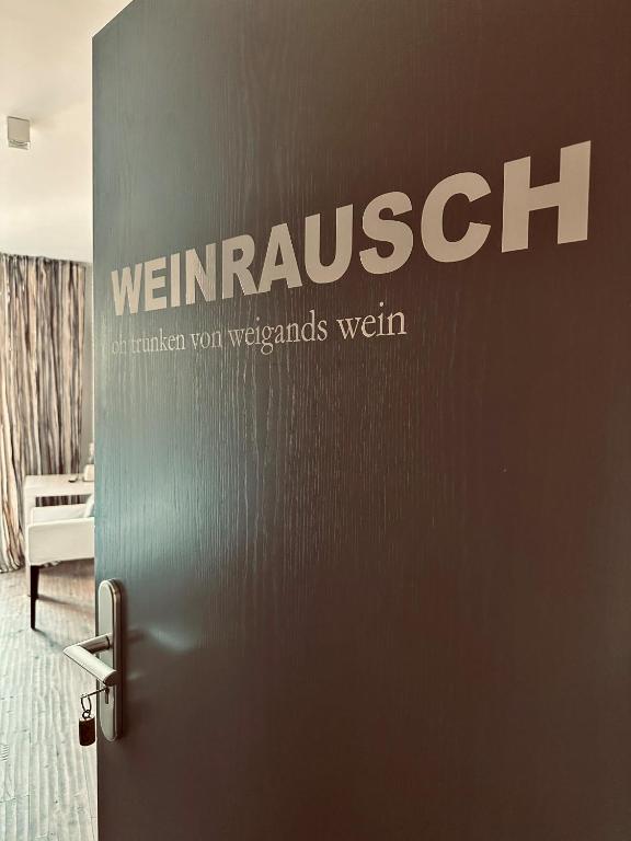 Certifikát, hodnocení, plakát nebo jiný dokument vystavený v ubytování Weingut Gästehaus Weigand
