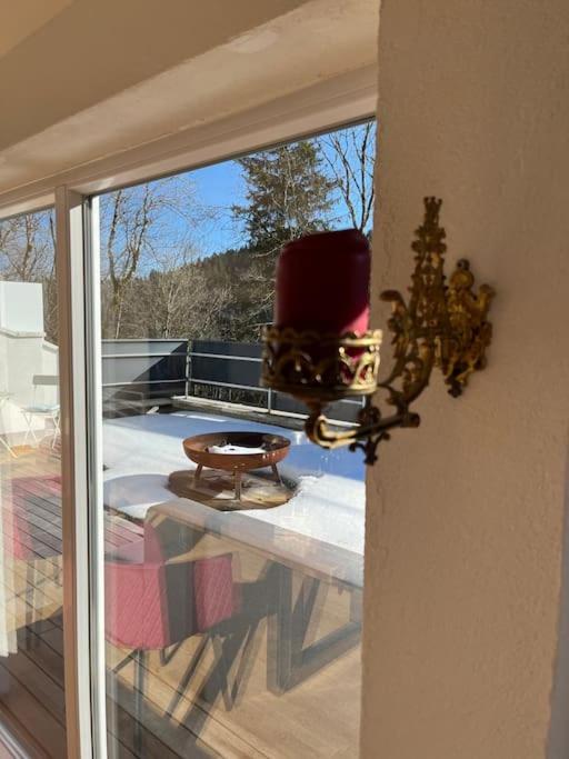 Fotografie z fotogalerie ubytování Sonnige Loft mit Terrasse, Ladestation für Elektrofahrzeuge v destinaci Schindellegi