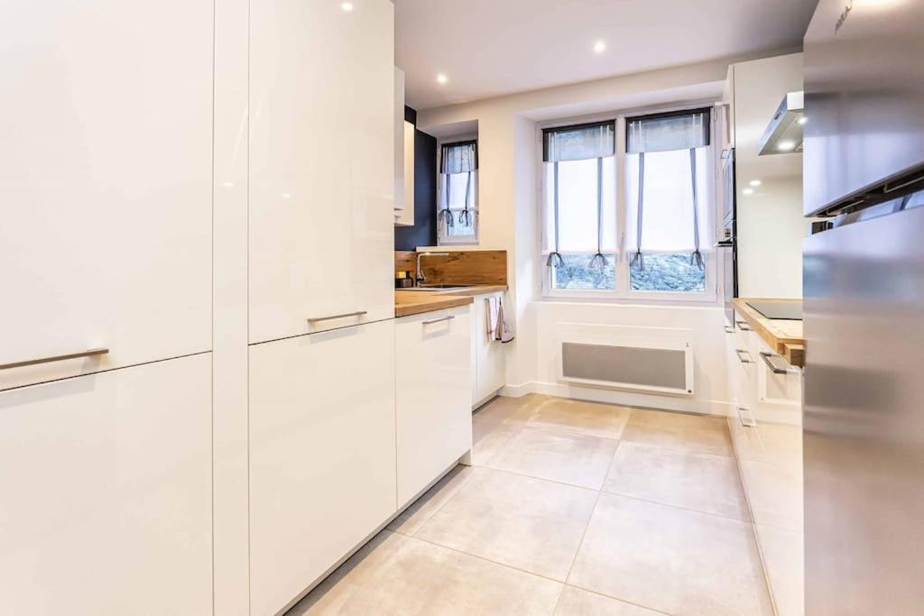 Kuchnia lub aneks kuchenny w obiekcie Appartement Modane Gare Wifi stationnement gratuit