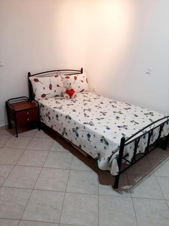 Posteľ alebo postele v izbe v ubytovaní Vasiliki's House Zacharo , 27054 , Ilias