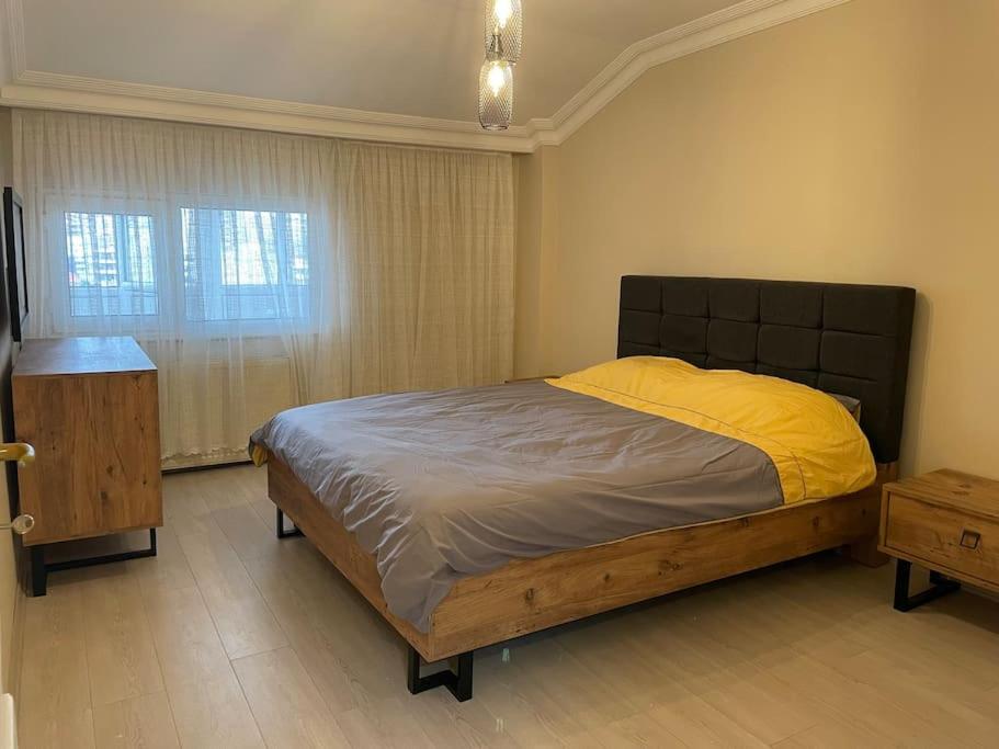 Merkezi Çift Teraslı Ev