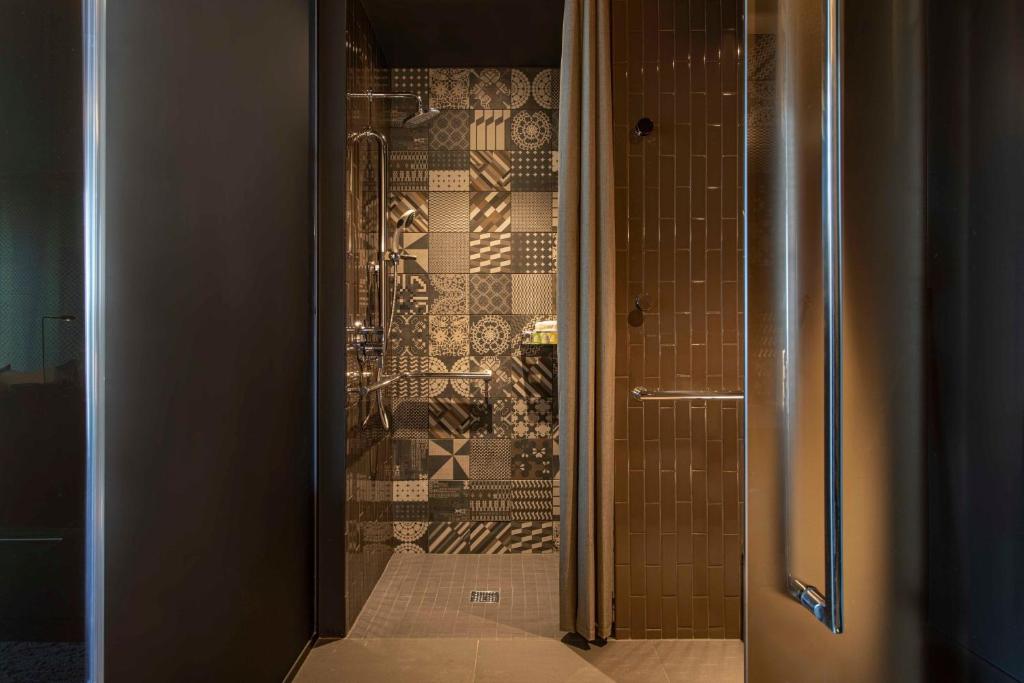 W Philadelphia - Studio Suite, 1 King, City View