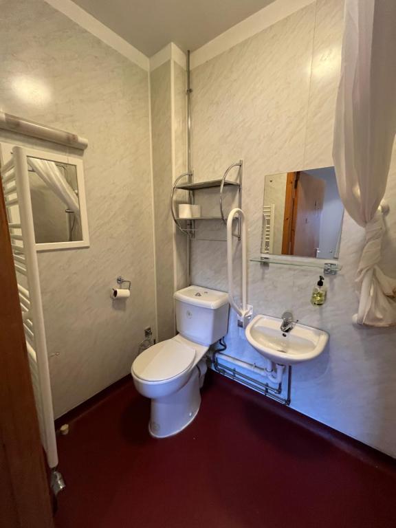 Columba House Hotel room