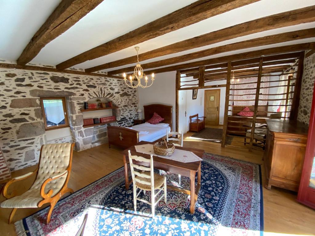 Posezení v ubytování Chambre d'hôtes sur les bords de la Dordogne
