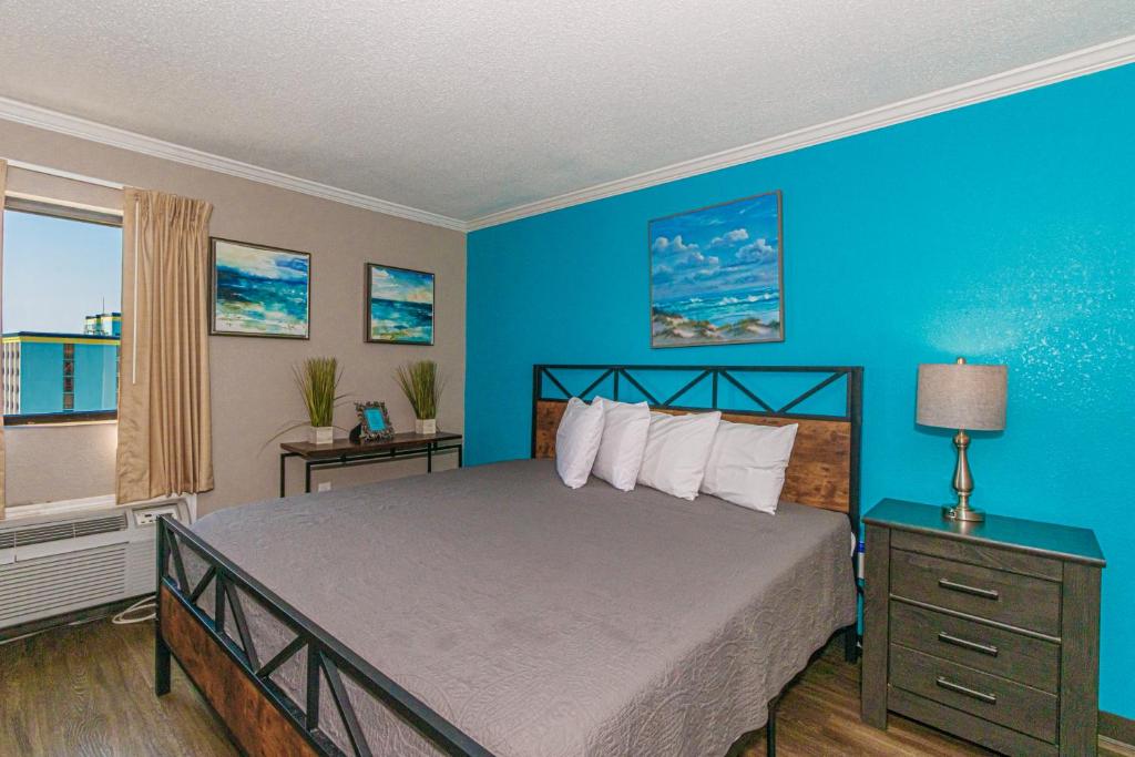 Beachfront Penthouse Suite photo