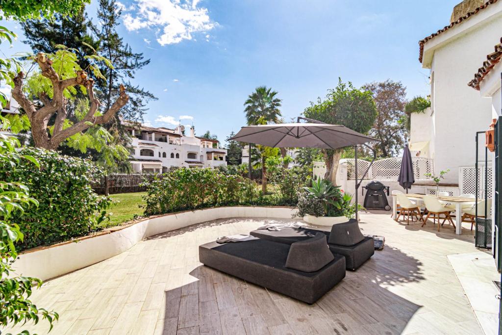 Zahrada ubytování GC - Spacious flat in Golden beach Marbella
