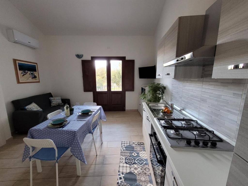 Il Melograno a Teulada - Accogliente casa vacanze con WiFi