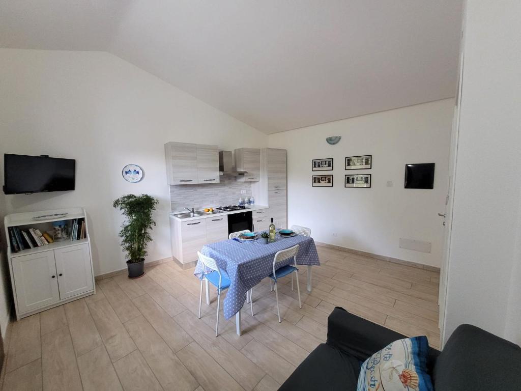 Il Melograno a Teulada - Accogliente casa vacanze con WiFi