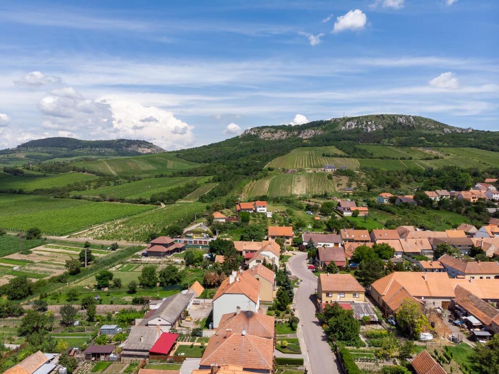 Nespecifikovaný výhled na hory nebo výhled na hory při pohledu z apartmánu