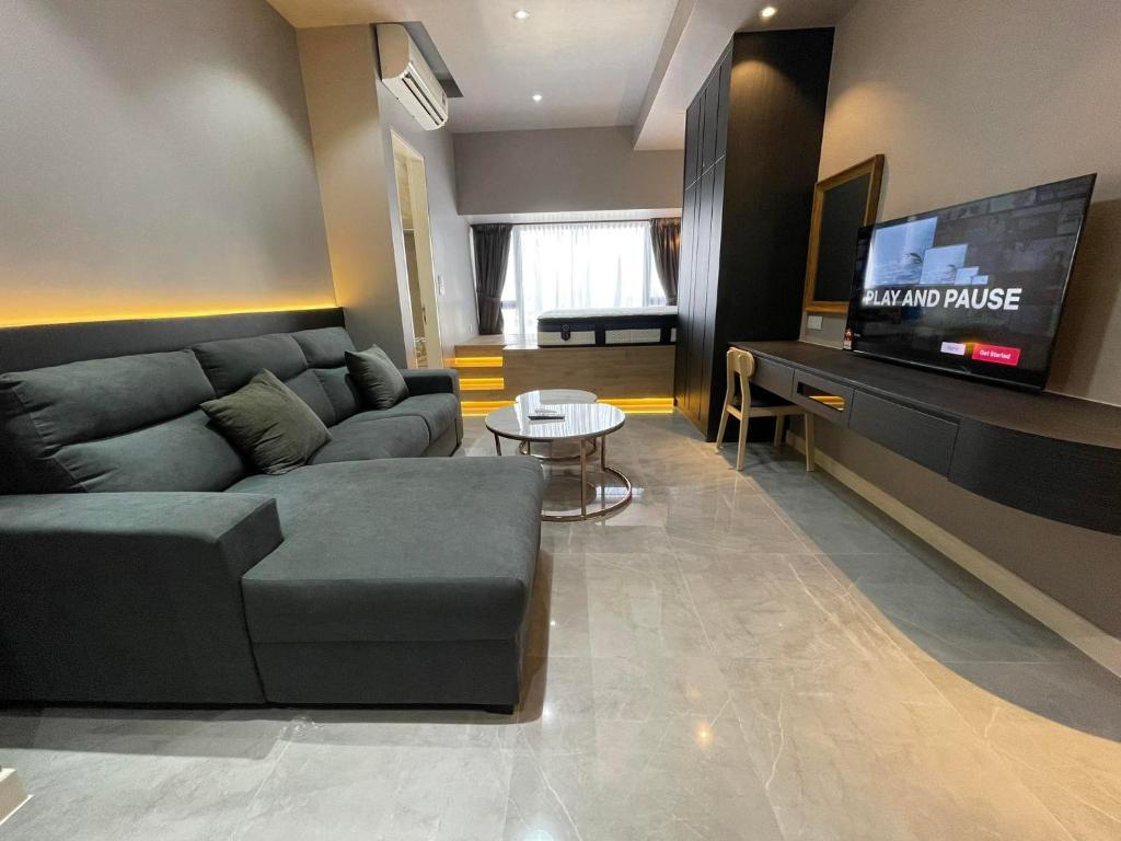 Imperio Residence Melaka - Lovely Classic Studio For Couple stay with WiFI - King Studio With Sofa Bed