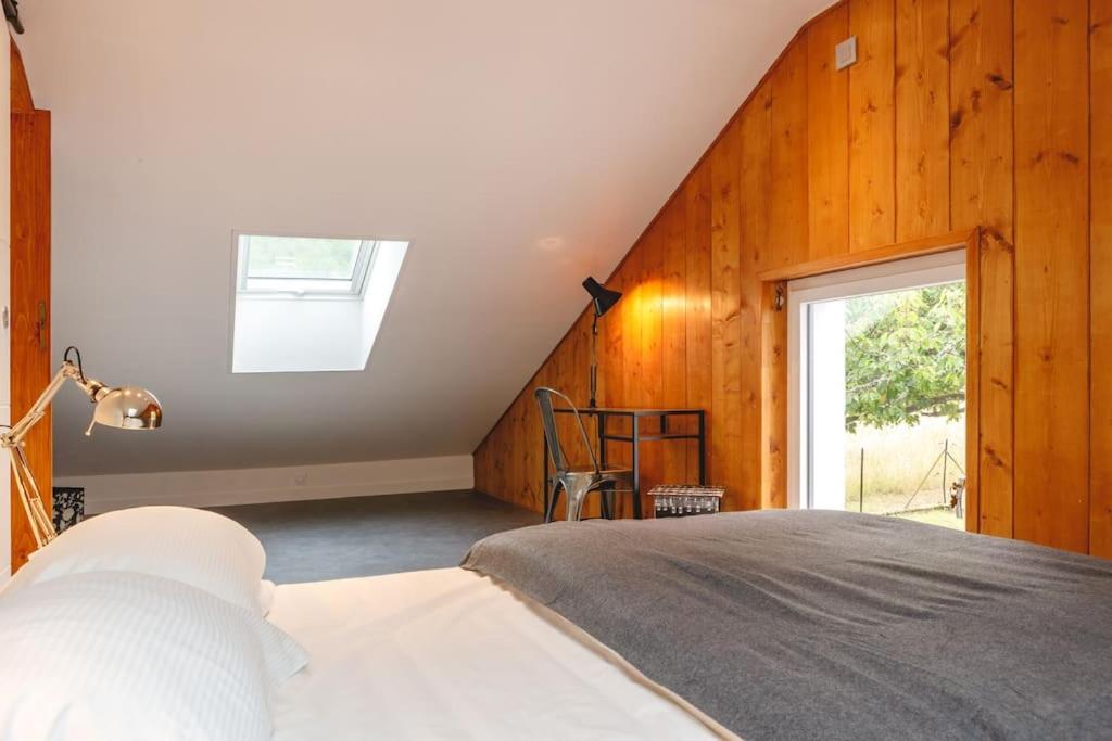 Zdjęcie z galerii obiektu LA CABANE D'HARMONY ÎLE CHAMBOD 4 chambres w mieście Echallon