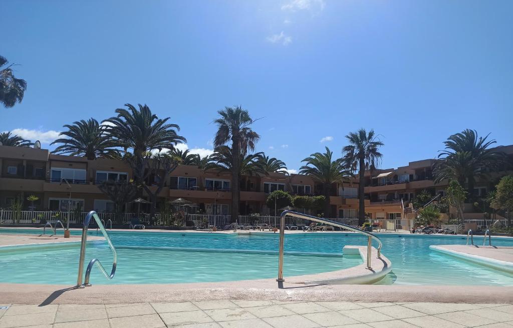 The swimming pool at or close to ElRincónDeSara