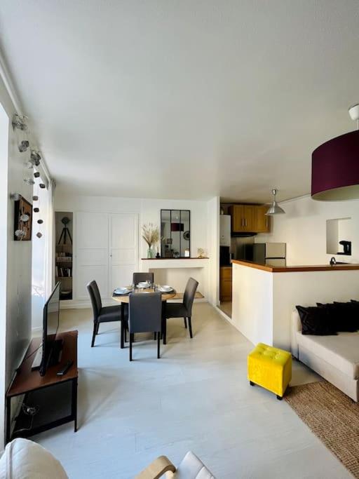 Kuchyňa alebo kuchynka v ubytovaní Appartement - Centre ville historique - Avec vue